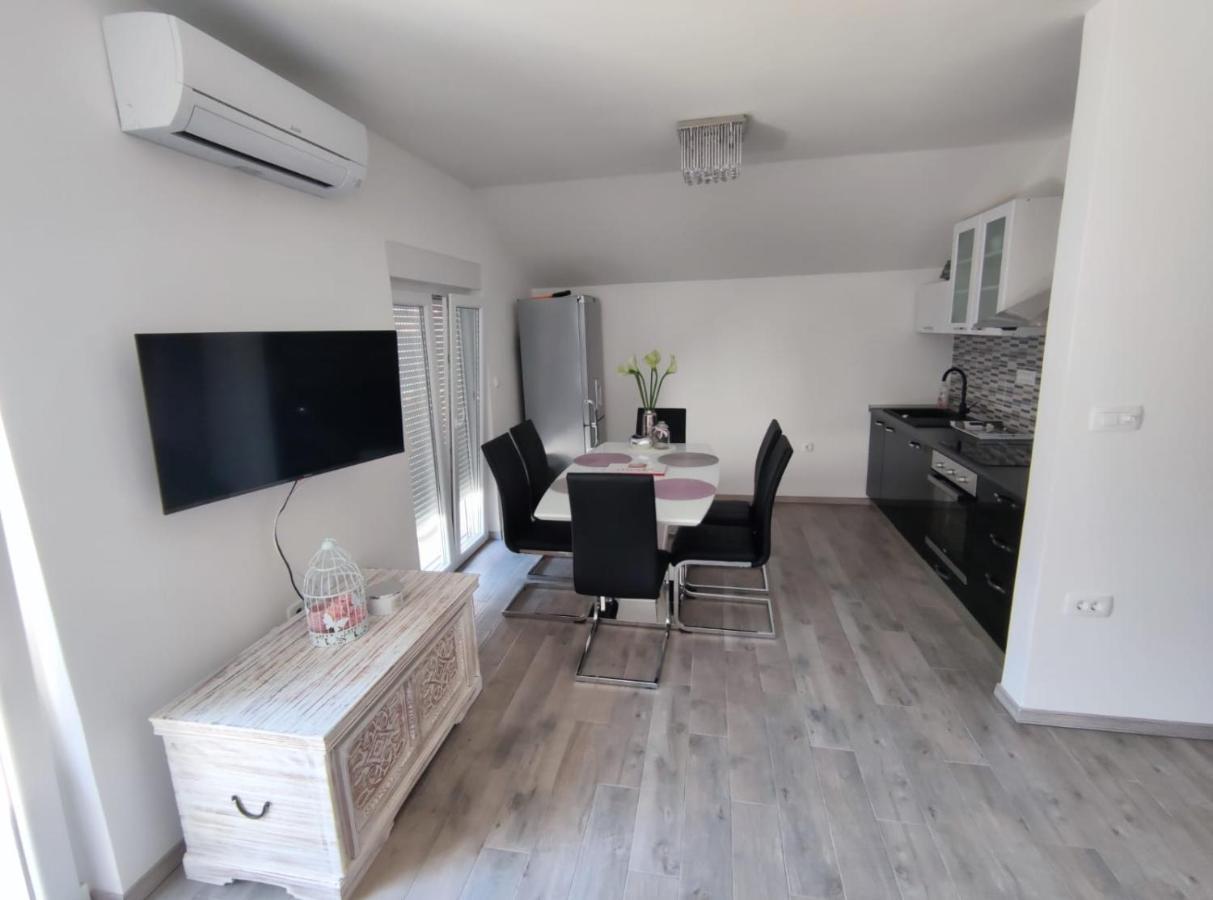 Apartmani Vuckovic Водице Екстериор снимка